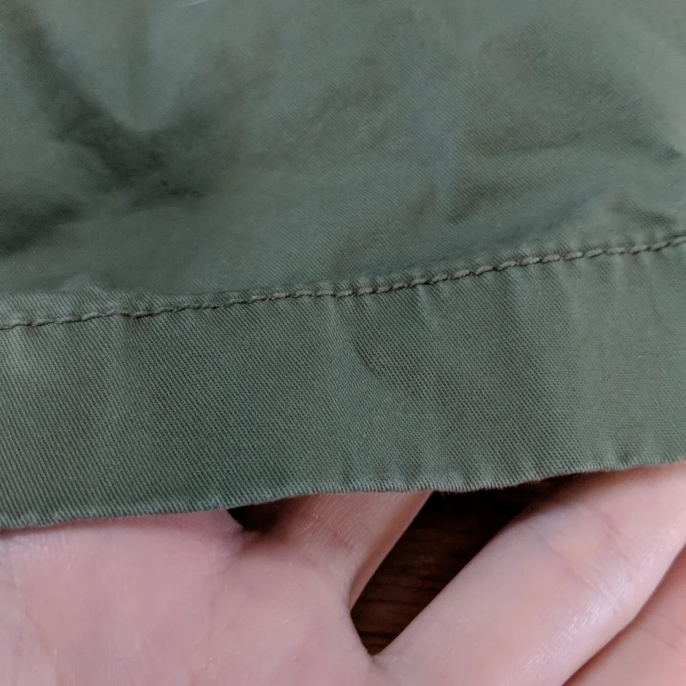 $5 w/bundle J.Crew Green Bermuda Shorts Sz 4